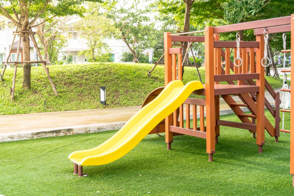 Creative Ways Artificial Grass Goes Beyond the Lawn