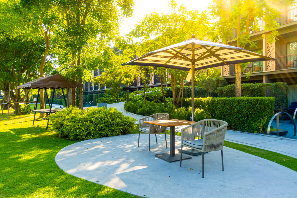 Tips When Designing a Cohesive Patio and Lawn
