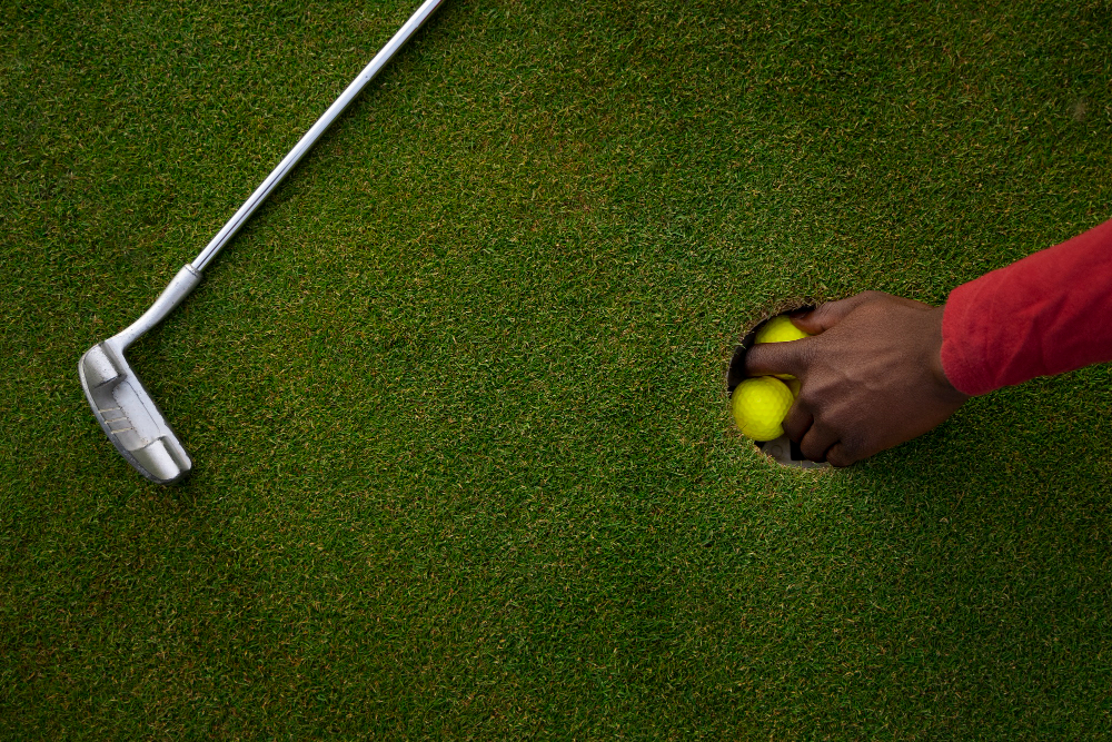 The Benefits of Installing an Artificial Grass Putting Green