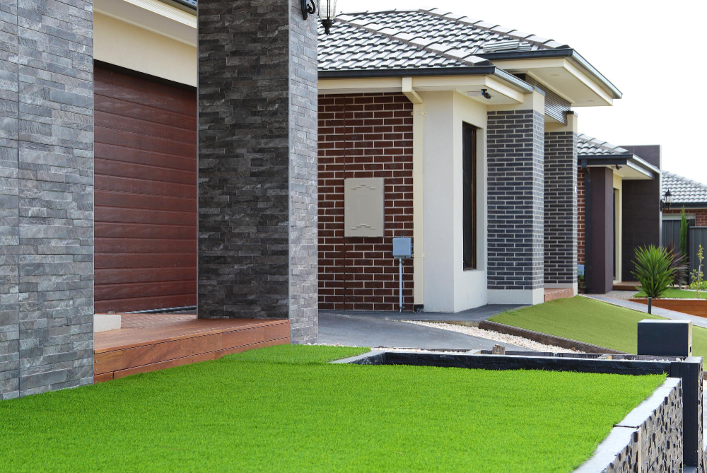Simple Ways to Improve Front Yard Curb Appeal with Turf Inlays