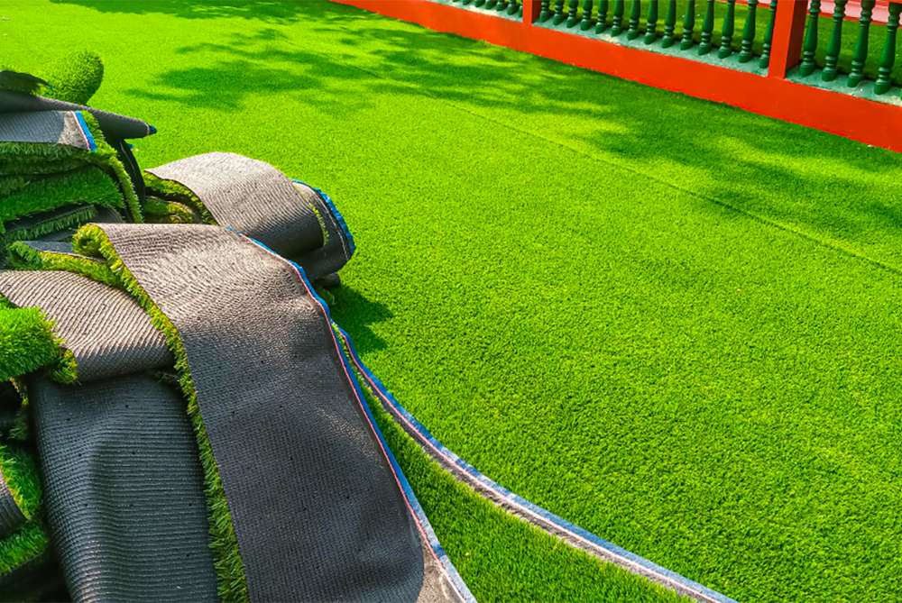 Why More Homeowners Are Choosing Artificial Grass Over Natural Lawns