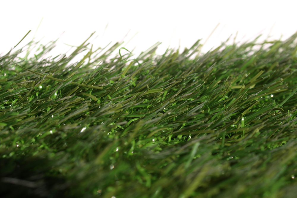 How to Spot Low-Quality Artificial Grass Before You Buy